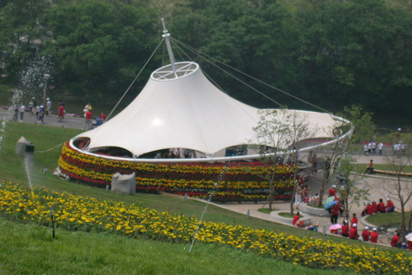 沈陽(yáng)膜結(jié)構(gòu)看臺(tái)安裝服務(wù)，快速高效滿足體育場(chǎng)館需求