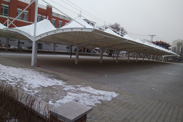 沈陽(yáng)張拉膜廠(chǎng)家解析：張拉膜安裝服務(wù)的適用場(chǎng)景與特點(diǎn)